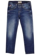 Klassisch, coole Blue Jeans in leichter Used-Optik mit einem Glitzerherz auf der Po-Tasche. Trendige Kindermode für Mädchen von Chipie.